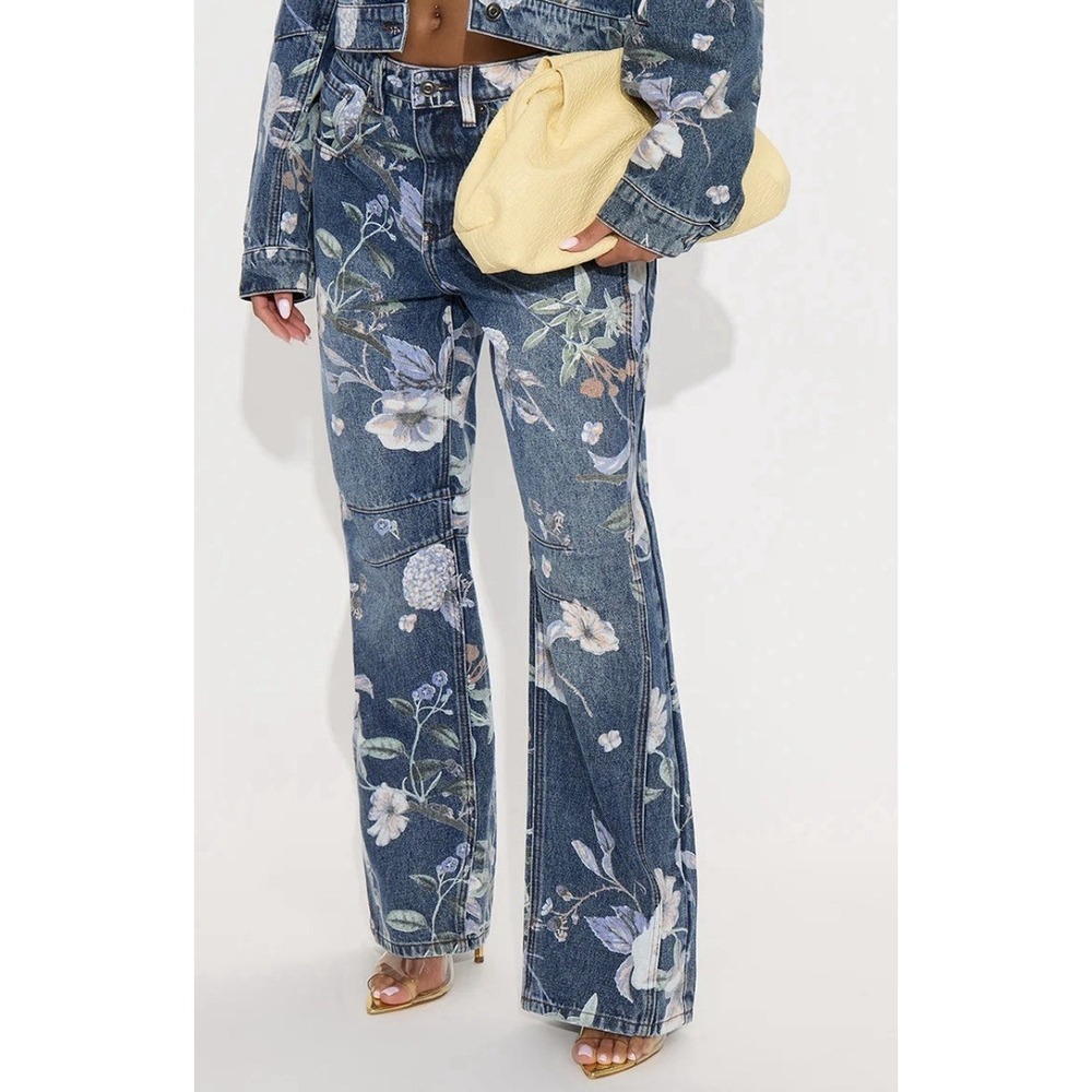 Fashion Nova Pockets of Posies Printed Wide Leg Jeans Sz 13 Blue Acid Wash
